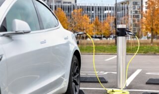 Populiariausios elektromobilių krovimo stotelės