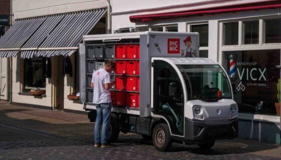 Ar elektriniu krovininiu keturračiu galima važiuoti keliu